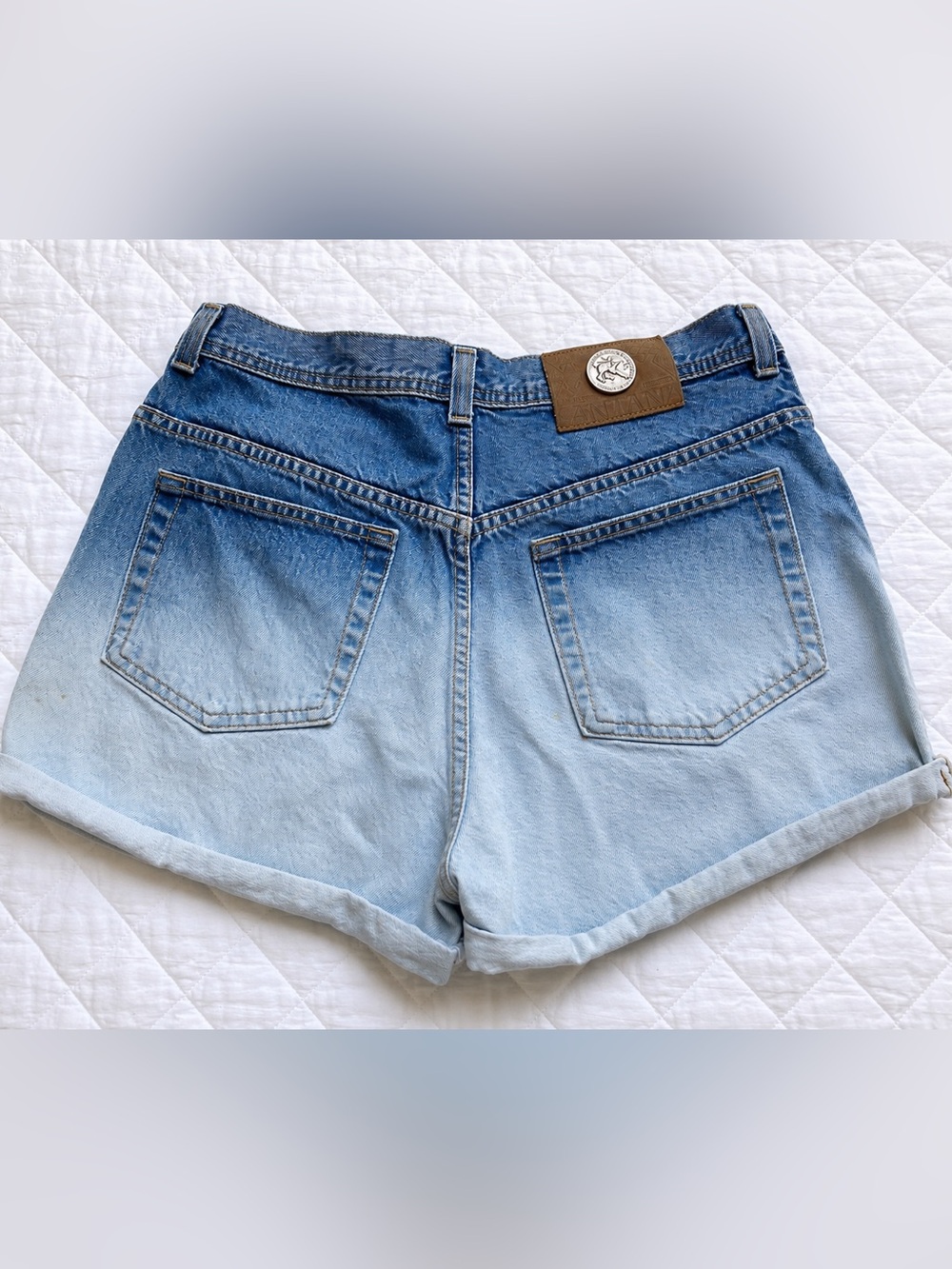Vintage Santana Denim Shorts Button Fly Ombré Fade Canada 32 - Picture 2 of 8